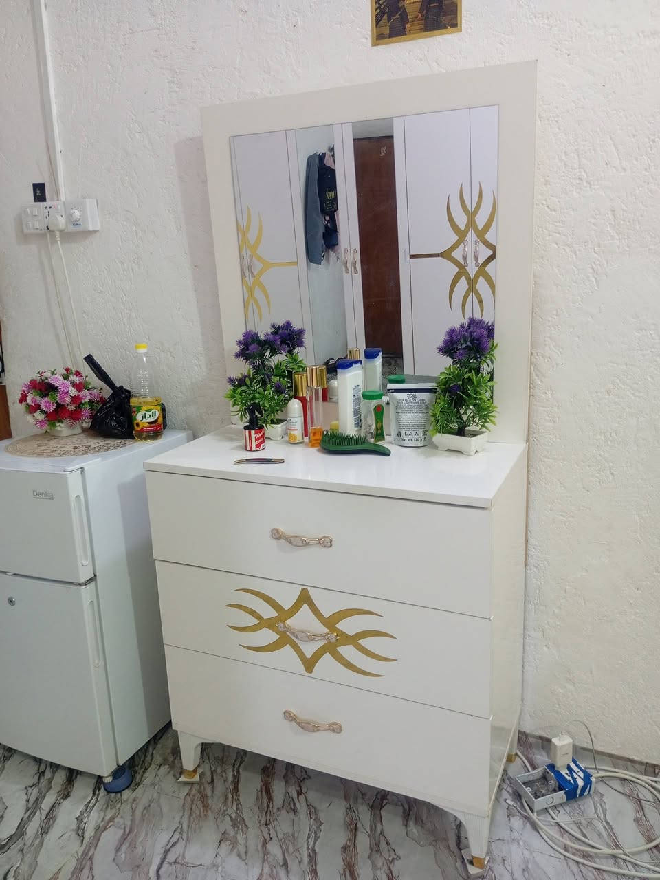 غرفة للبيع • غير موجود عالنت