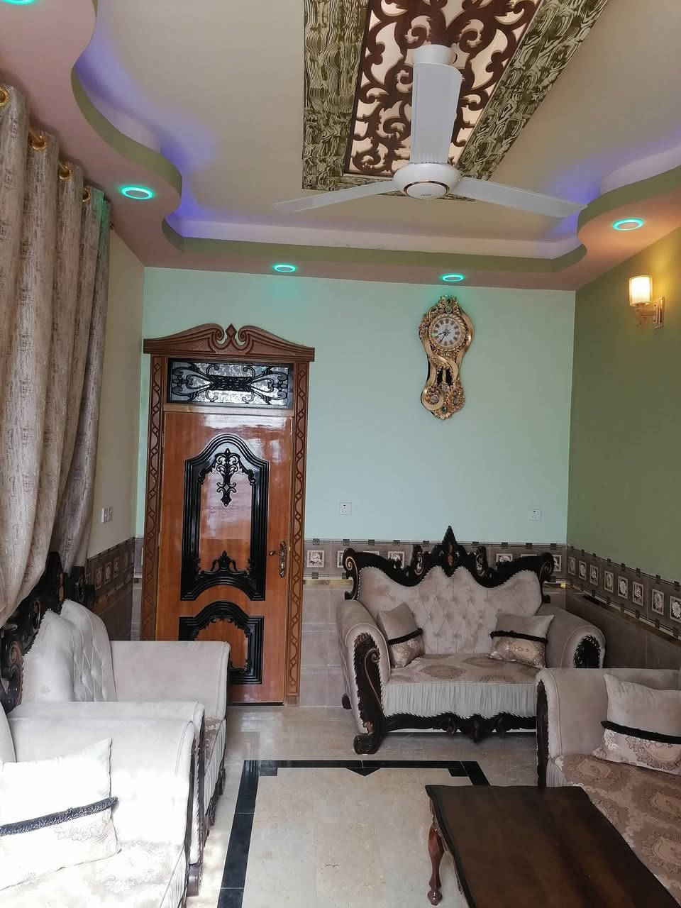 ياالله،
دار طابو صرف للبيع حي المجتبى مساحه 100م للاستفسار يرجى الاتصال على الرقم ***********
