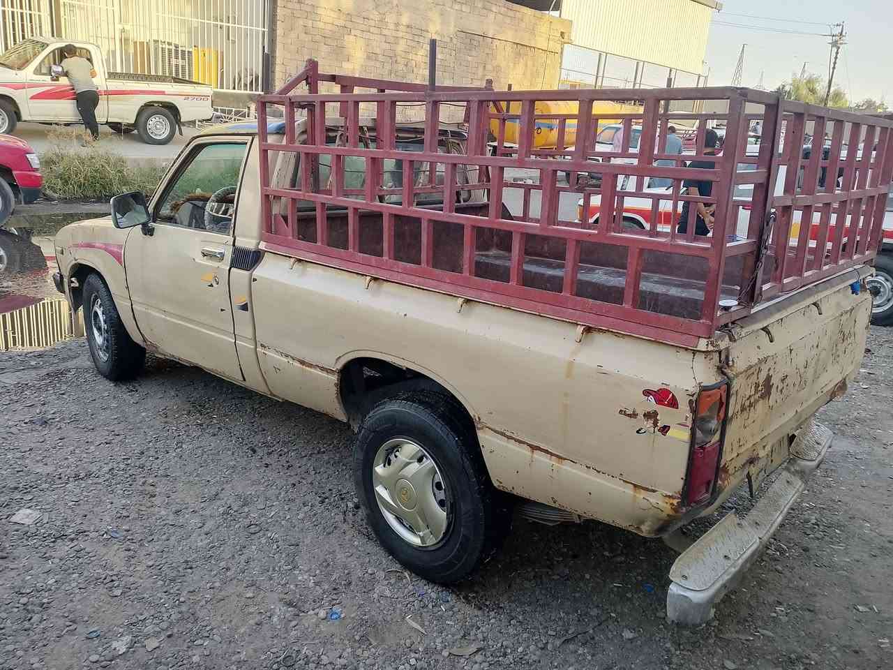 السلام عليكم بيكم تويوتا 80 للبيع موديل 80 سعر 17 ويا مجال رقم الهاتف***********

