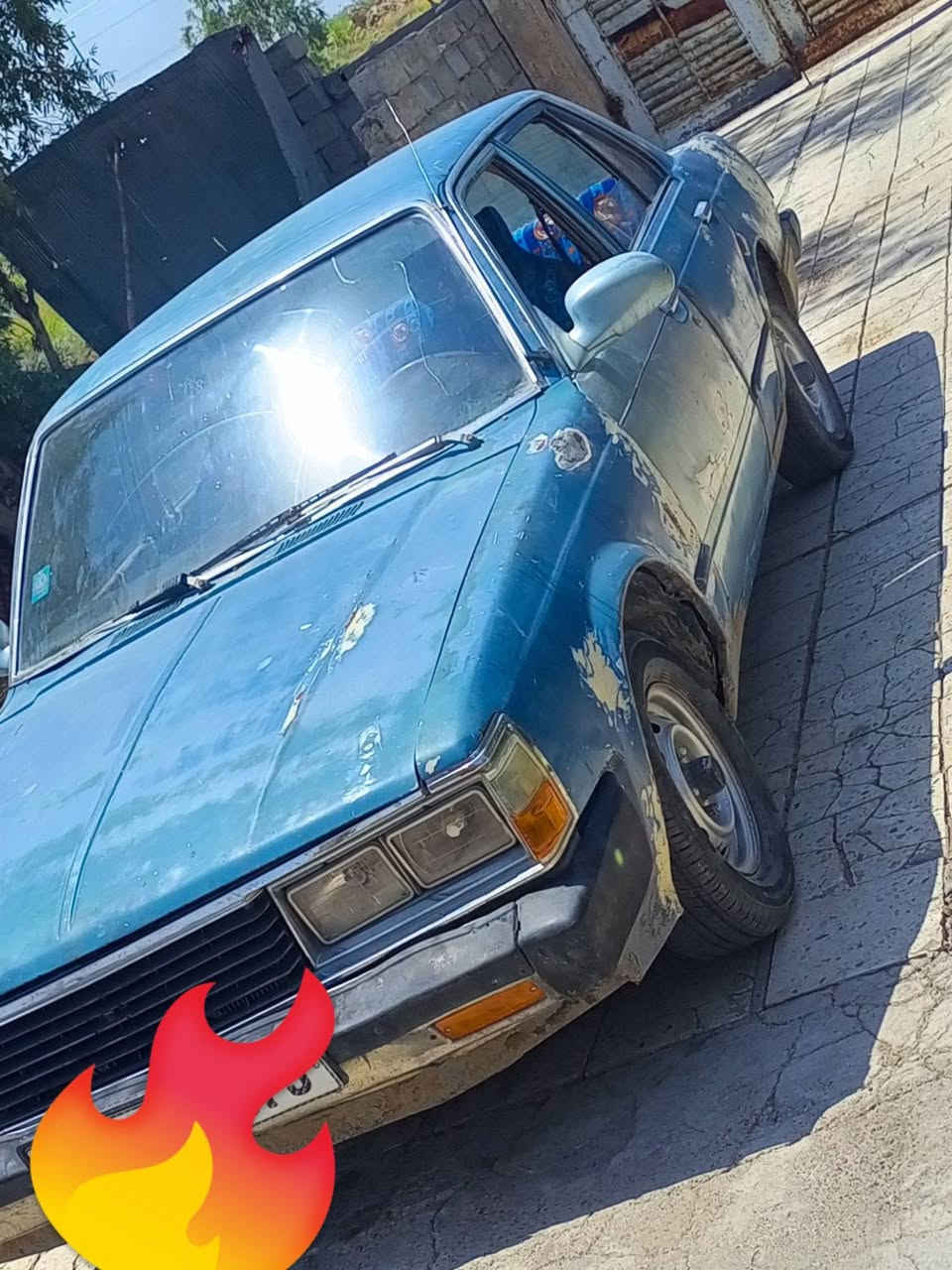كرونه موديل 81 سياره تحويل رقم انكليزي سياره معمره يرادله صبغ مكينه كير اكسل شرط السعر 18وبيها مجال   مكاني ديالى بعقوبة ***********
