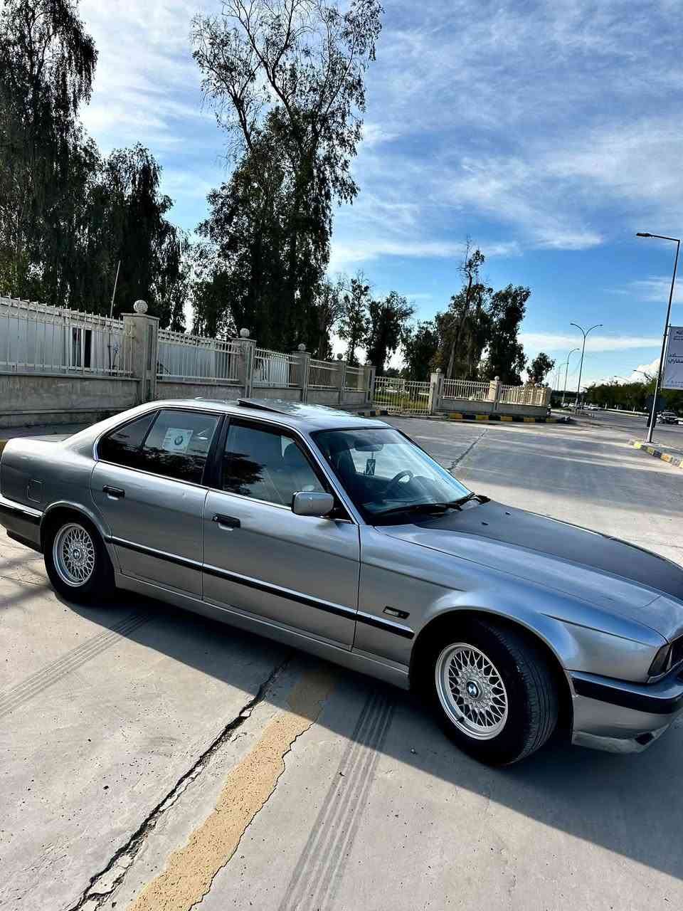 بي ام ٥٢٥ • ١٩٩٢ • موصل