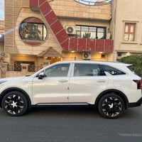 كيا يورنتو موديل 2025  وكاله شركه اكدال  ماشي 4 الف مكفوله من صبغ وبار...