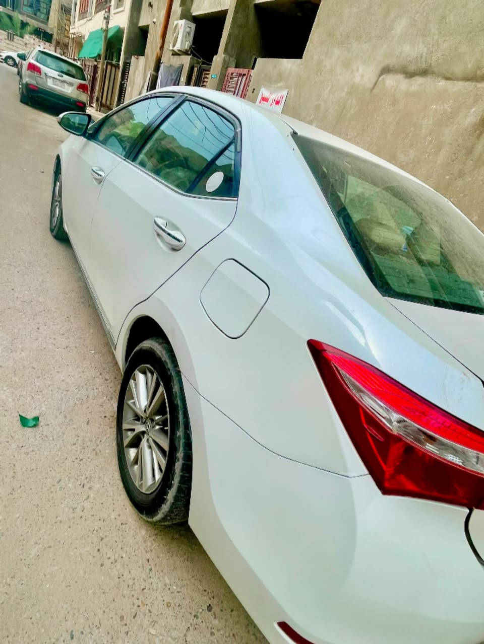 كورلا ٢٠١٥ • محرك 2000 • رقم بغداد