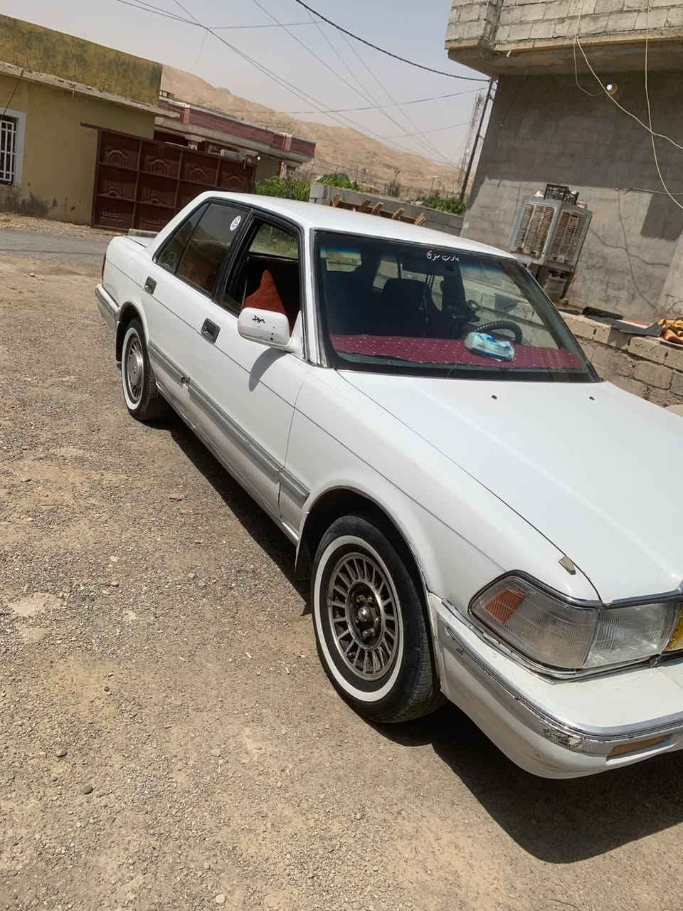 سيدان موديل 1991لون ابيض مصبوغة عام جمالية مشروع وطني رقم نينوى مشروع وطني  شرط التحويل محرك كير شرط تبريد ثلج🧊  الصدرنص عمر تايرات نص عمر سنوية لل28  السعر 40 وبيه مجال شي قليل ويرهم مراوس ب افانتي مكصوص 
***********
