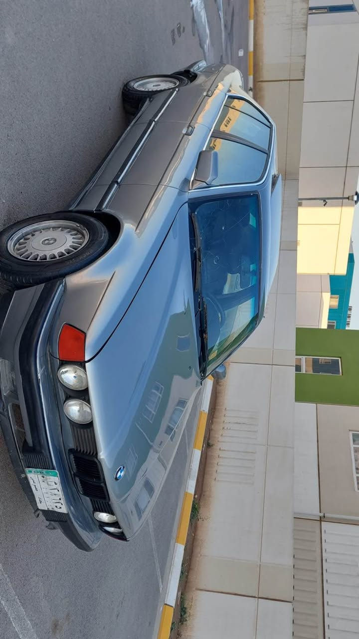 رجائا اقرء المنشور قبل لتتصل للبيع او مراوس حسب القناعه bmw

 محرك 6 سلندر مفتوح

 كير سلس وكل مشكله مابيه 

حداديه جديده 

٥ تايرات جدد ٥ويل كب خليه

سلايت شغال طكتين 

كيجات شغاله

كهربائيات شغاله

كشنات جلد بلاديه

تبريد قطعتين شغال 

رقم دولي بسمي 

 موديل ٩١ اصل

حجم 735

السعر علق تم يوصلك خاص

اي استفسار اسال علعام واجاوبك او اتصل ***********
