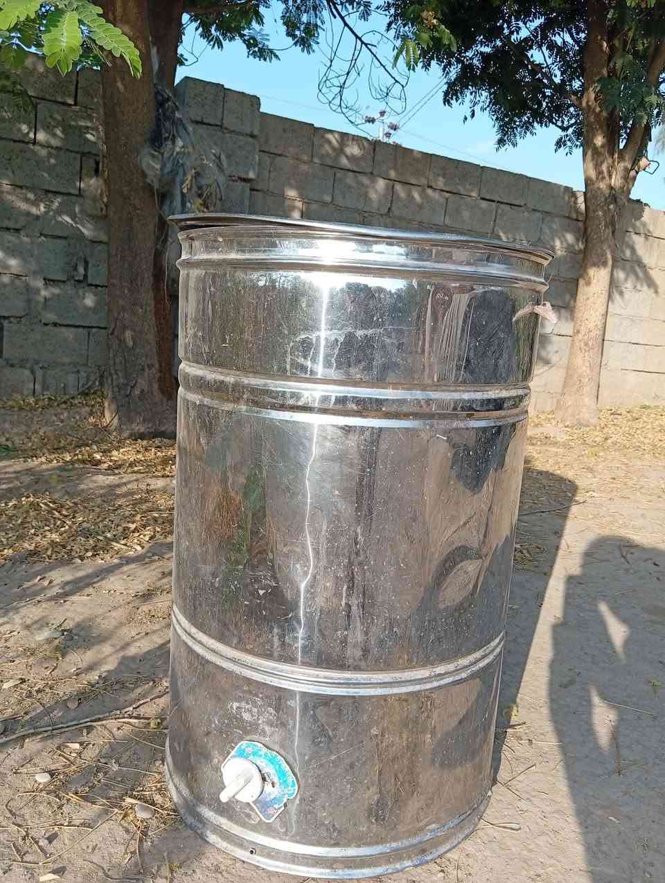 مەشکەی کارەبای بێ عەیب نرخ 60 هەزار *********** شوێن کلار
