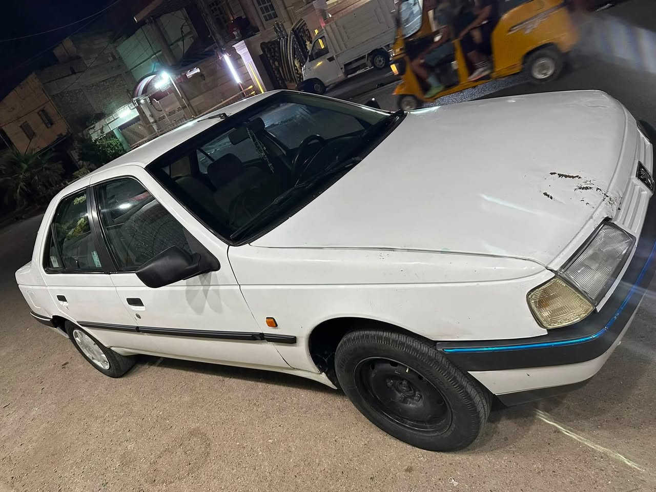السلام عليكم
بيجو GLX 405 موديل 2012
📍 رقم : بغداد - خصوصي -ابيض
📍 السنوية : جديدة - الهزة جديدة
📍تخم اطارات جديدة
📍غرفتها نظيفة مثل ما موضحة بالصور
📍حدادية صدر امامي خلفي جديد (ايساكو)
📍عبوة فيت بم كاملة ايساكو جديدة
📍كلج اصلي ايساكو جديده
📍كهربائيه السيارة بلادي
📍الكير و المحرك بحالة ممتازة
📍تبريد البيجو معروف ❄️
ملاحظة :ضررها شبر بخشم البنيد 
العنوان:بغداد 
للاستفسار : ***********
