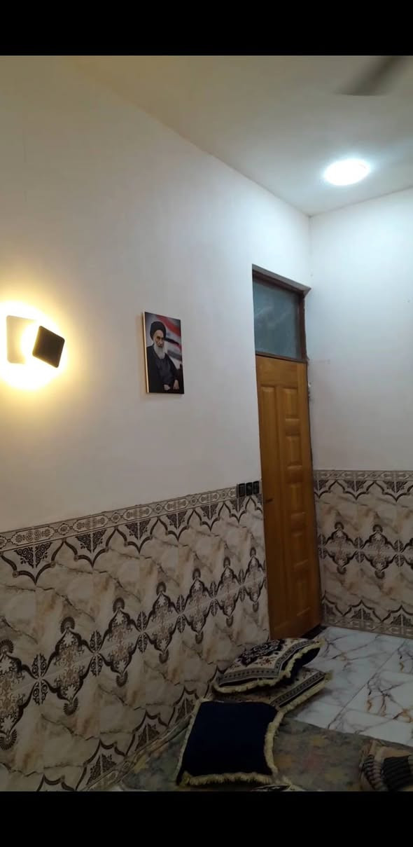 بيت البيع مساحه م100متر نضيف معنه الكلمه 
بنا حديث ماي مجاري كهرباء تبليط نت ضوي كمل خدمات حي سلام تواصل ***********
