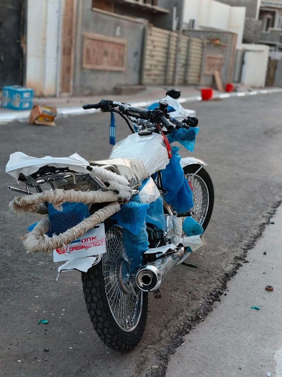 السلام عليكم 
تايكر 4 كير سونك للبيع موديل 25 كفالة عامة برغيي ممفتوح منها وشوفه عينك مجمبزة وكامله كلشي شغال بيها وياها ورقه وحده منفيس السعر 850 وبيها مجال حك الجيه 
***********

