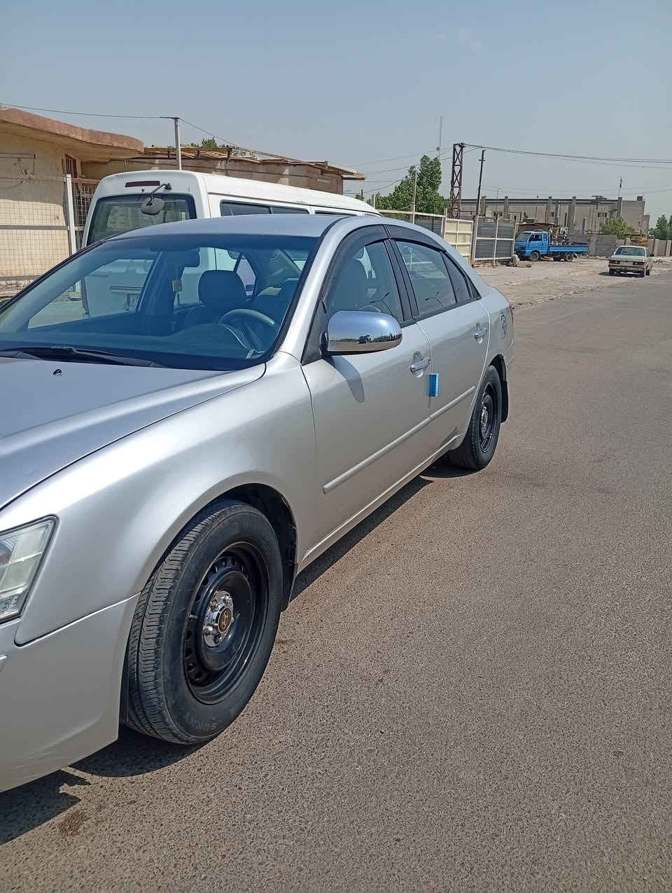 سوناتا 12 للبيع مكينه 2000 محور غاز مكينه وكير كفاله مصبوغه عام بدون دواخل مكان بغداد للاستفسار الاتصال ***********
