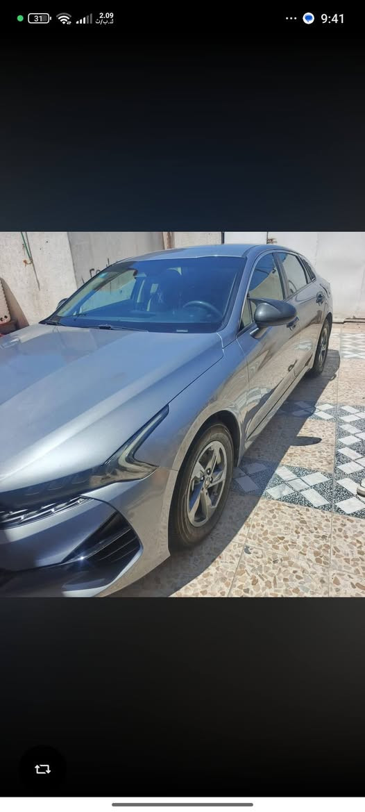 يالسلام عليكم خوان K5 موديل 2021السياره وارد امريكي حلوه تعال وشوف بعينك السياره بيهاتبديل بنيد وكلير جاملغات خلفيه  ماشيه 181مكينه 1600تيربو السياره نص فول مكان السياره البصره السعر 135وبيها مجال ***********
