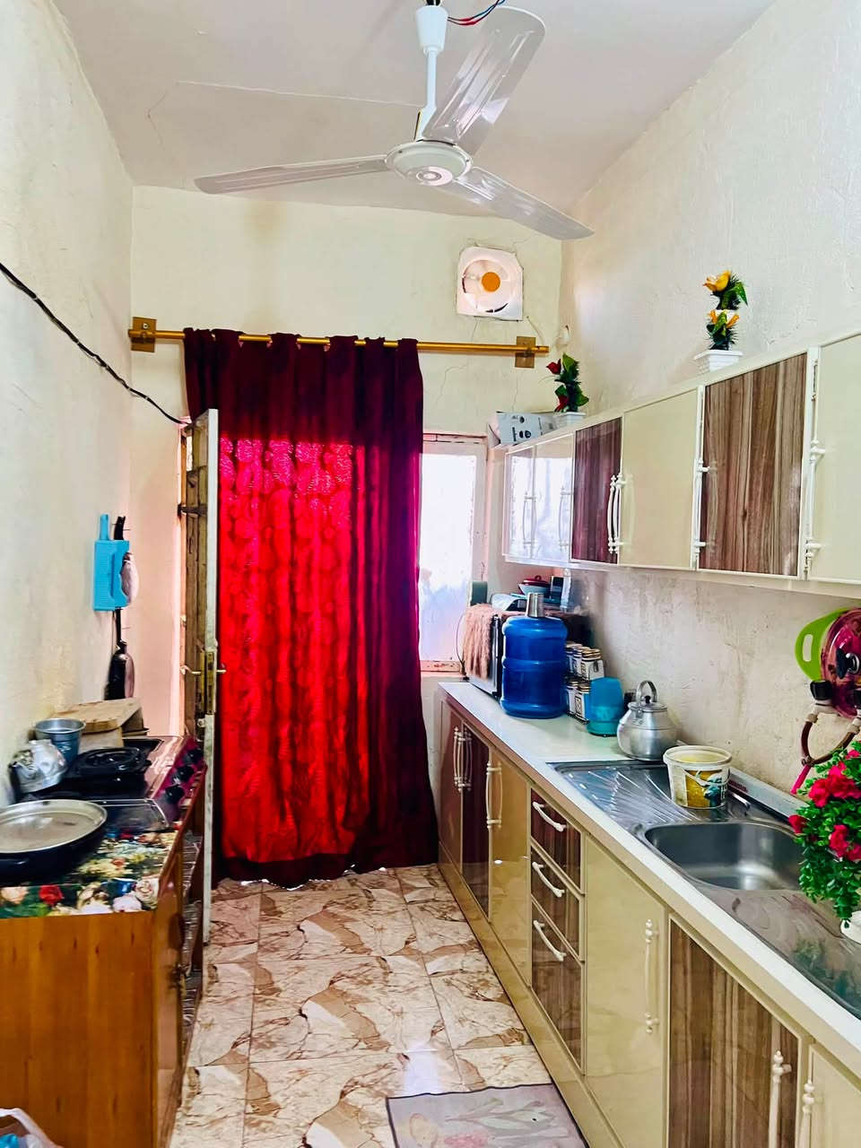 🏡 دار للبيع بسعر مناسب جداً! 🏡
• 📐 المساحة: 115 متر مربع
• 📜 الملكية: سند طابو زراعي
• 📍 العنوان: الحلة - الورادية خارج / سيف سعد - شارع الغسل
🔹 تفاصيل الدار والتقسيم:
• 🛋️ استقبال
• 📺 هول واسع
• 🍳 مطبخ
• 🛏️ غرفة نوم
• 🚿 مجمع صحي
• ☀️ منور
💰 السعر المطلوب: 37 مليون دينار فقط!
📞 للاستفسار والتواصل:
📲 ***********
#عقارات البديري

