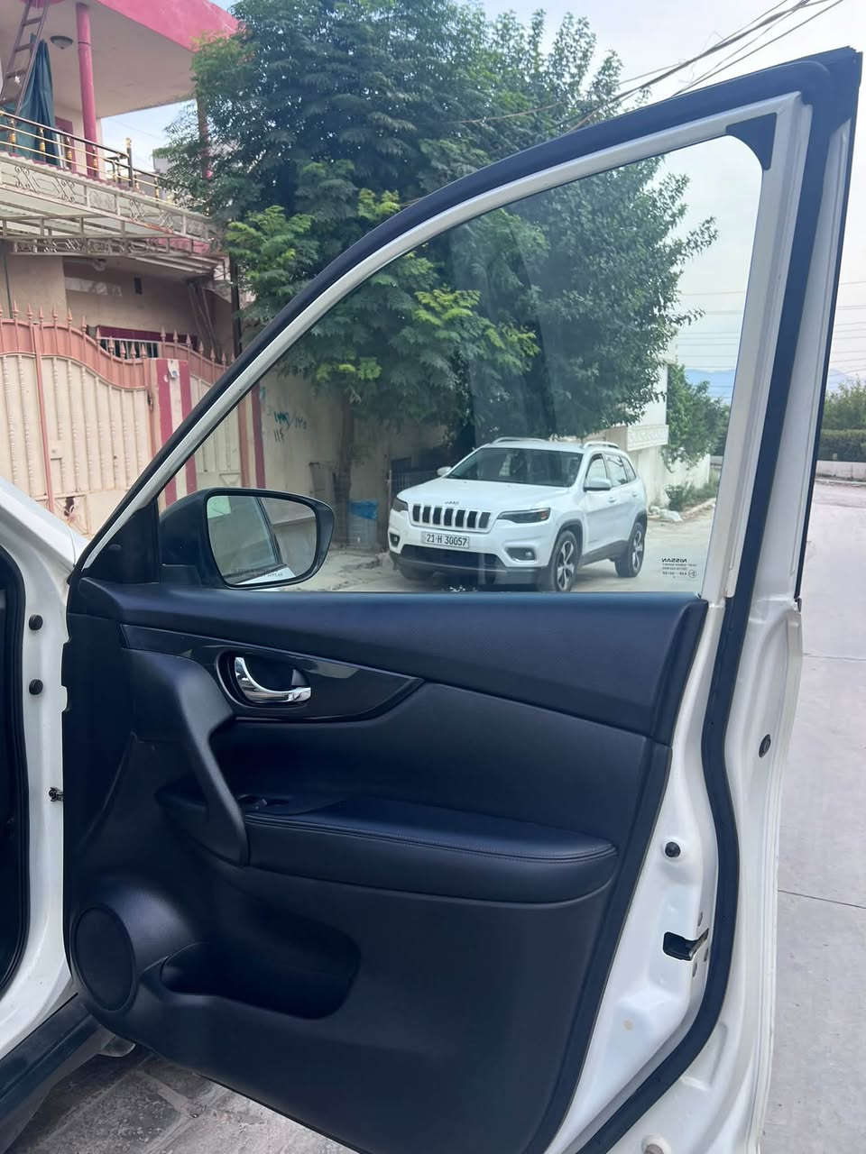 نيسان روج • ٢٠١٨ • رانيا