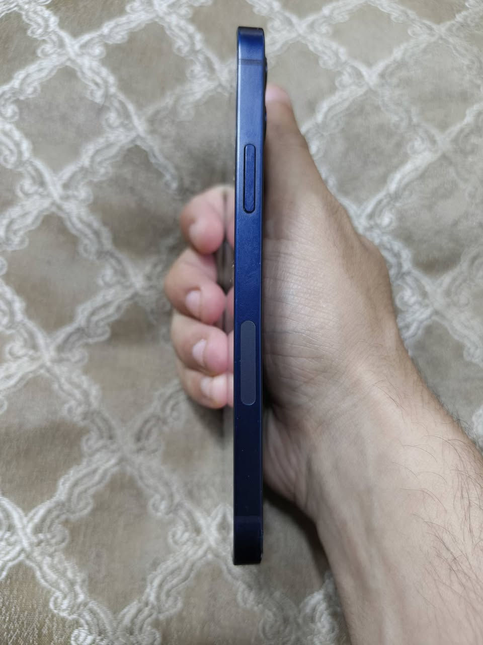📱📱ايفون 12 عادي📱📱
📱ايفون 12 عادي📱
🔋مبدل بطاريه اصليه تفصيخ 87🔋
جهاز نضيف جداً 
🪧ذاكره  64 🪧
نموذج M 
أمريكي LL 🇺🇸
🔥🔥سعر الجهاز 225 الف🔥🔥
عنوان بغداد- الشعب
راسلني واتساب ***********
