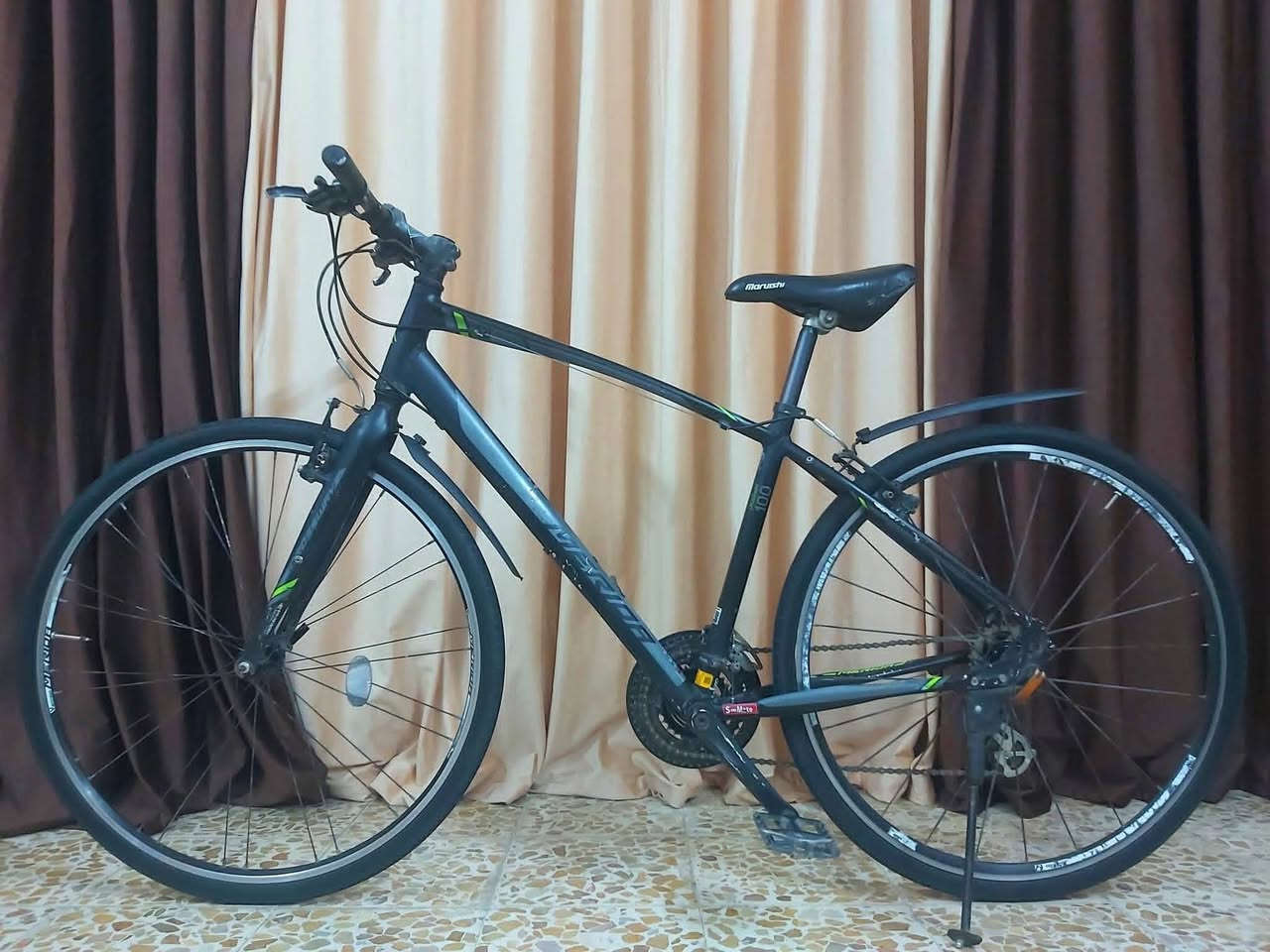 بلااااش 

دراجة نوع 700c ماركة MERIDA ميردا غني عن التعريف لشة مضلعة نظافة 90/%

معدن فول المنيوم 

                        سستم شيمانو كامل 

                                                  كيورة سحب دفع شاشة

دشالي 3امامي 8خلفي 

                                نظام الويالة كمبليون 

السعر 130الف ثابت 🔓

((العنوان/بغداد/البلديات)) رقم الهاتف ***********
