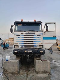اسكانية بطة • ٨ سلندر • شاصي مكفول
