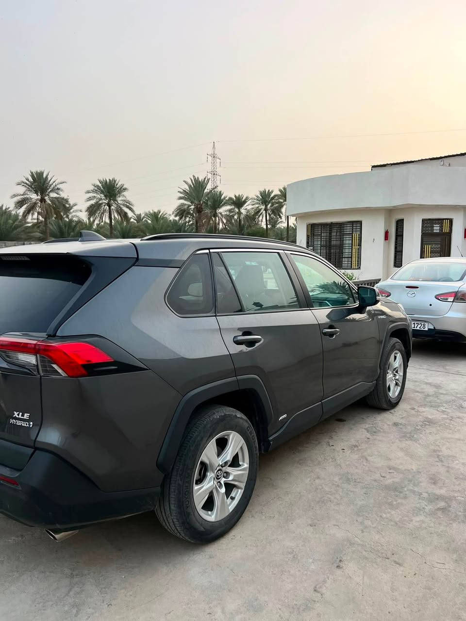 موديل ٢٠٢١  فئة xle فول هايبرد صور الحادث مرفقه بيها كلير قطعتين ونص من امريكا مراوس بكامري موديل ٢٠٢٥ رقم شمالي حصرآ اللي عنده يتواصل واتساب *********** المحاويل, بابل

نص مكتوب في الصور:
- 69866152X