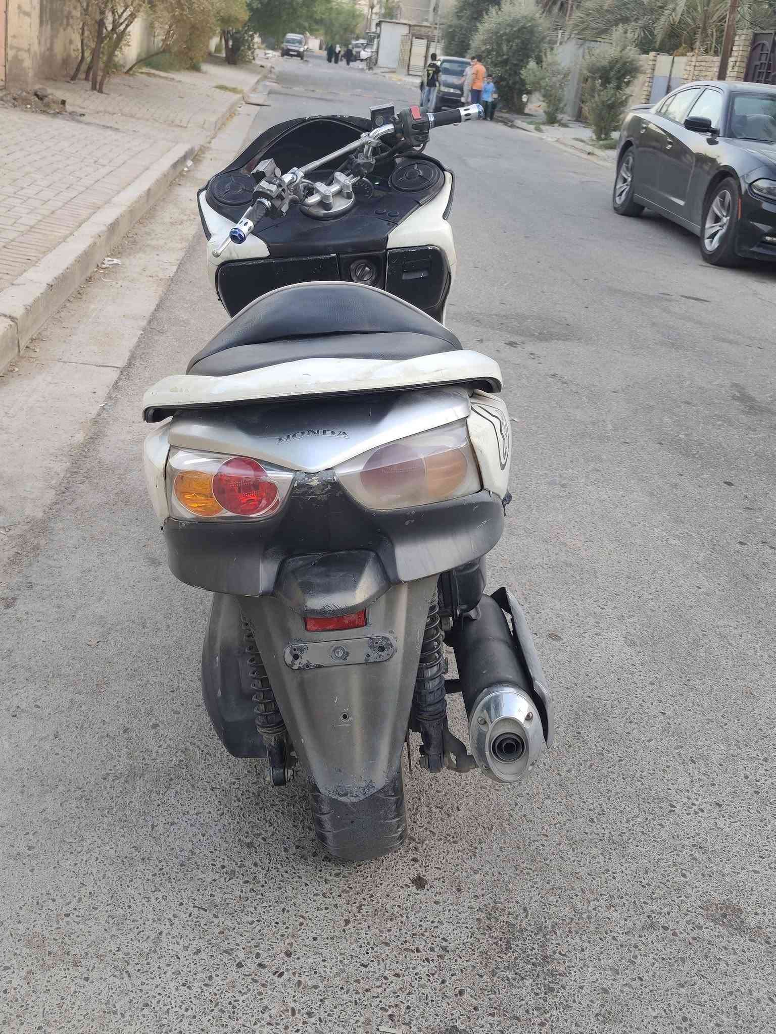 سلام عليكم للبيع او مراوس فورزة بصمه صفر عشره اس كلها شغاله للخير كير شغال مكينه مجفت دراجه نكره سلف اي وقت وين ما يعجبك اطلع كفرات كدامك سعر 650 بي مجال بغداد زعفرانيه ***********
