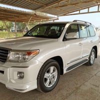 لاندكروز Cix R موديل 13 بريم مكفول ام الطفايه معروفه مواصفات رقم بغداد...