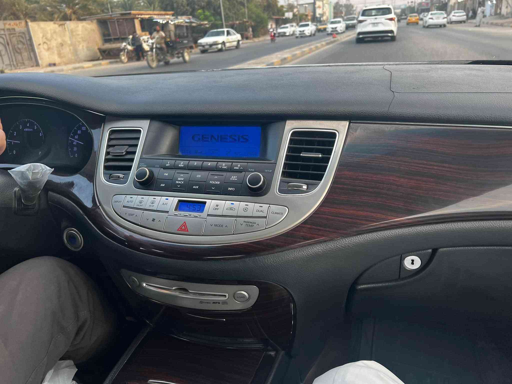 جينسس خليجية • ٢٠١٣ • ماشية ٢٢٧٠٠٠