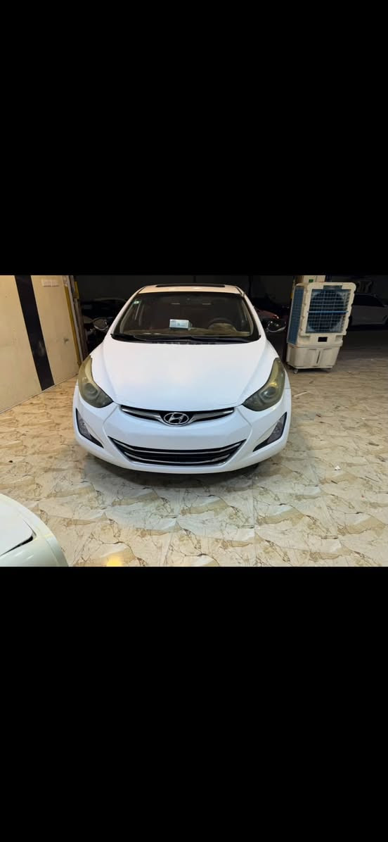 النترا 2014 بيها 3 قطع صبغ وتكحيلات بسيطه رقمها بغداد مكان الرمادي سعرها 98 وبي مجال 
***********
فقط اتصال

