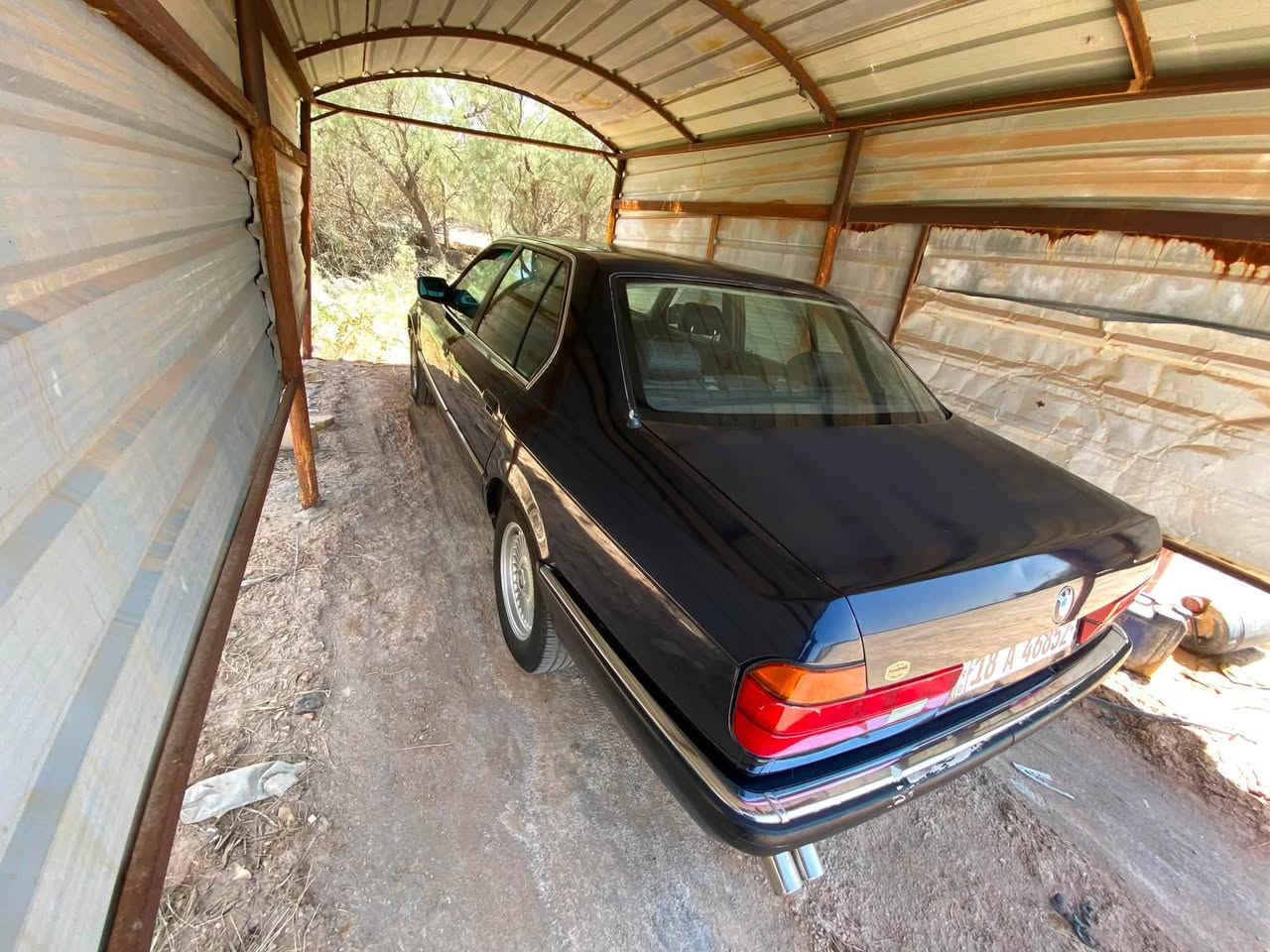Bmw 735 للبيع
٨ سلندر 

موديل ٩٤ 

صبغ عام 

حادثها بالباب الامامي جهة السايق 

فول مواصفات كير جديد اوتو حاوية

مكينة خفاش جديدة 

تبريد فول 

كهربائيات جاهزة

السيارة ناعمة ونشطة 

رقم بابل دولي تحويل مباشر سنوية لل٢٧ 

مكانها الديوانية الحمزة الشرقي

رقم الهاتف للتواصل *********** 

السعر ٤٥ وبيها مجال
