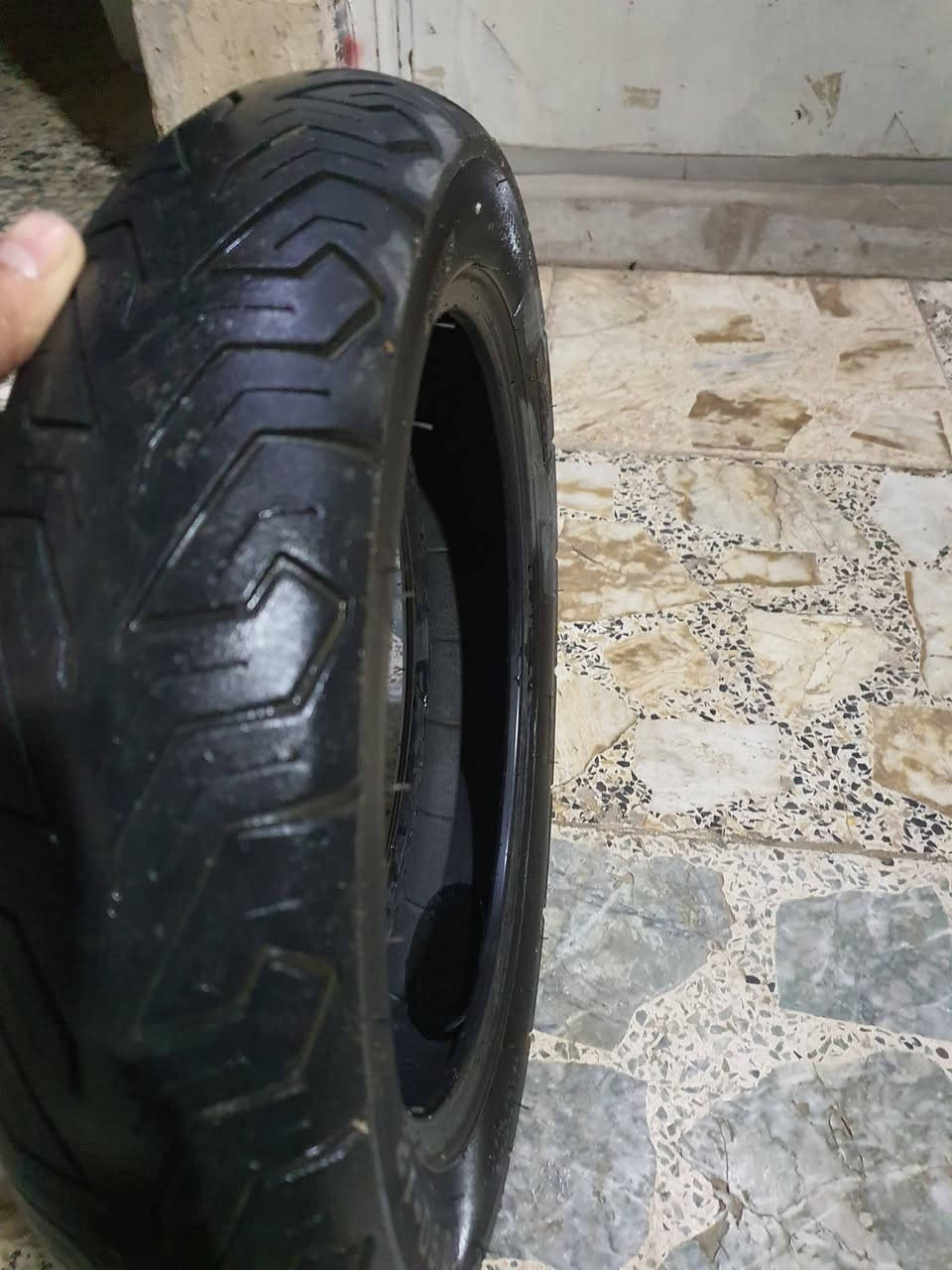 تاير دراجه شحن • قياس 12-90-90 • الحسينية المعامل