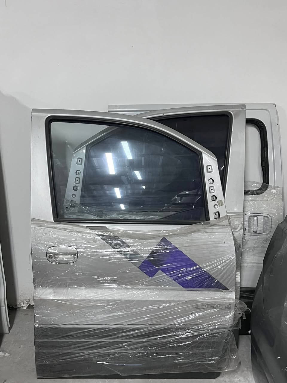 مجمع ايمن البصره طريق صناعيه حمدان جملونات في نهايه طريق حمدان مقابل مدخل حمدان الاتصال ***********/ ايمن
*********** / سجاد التميمي
