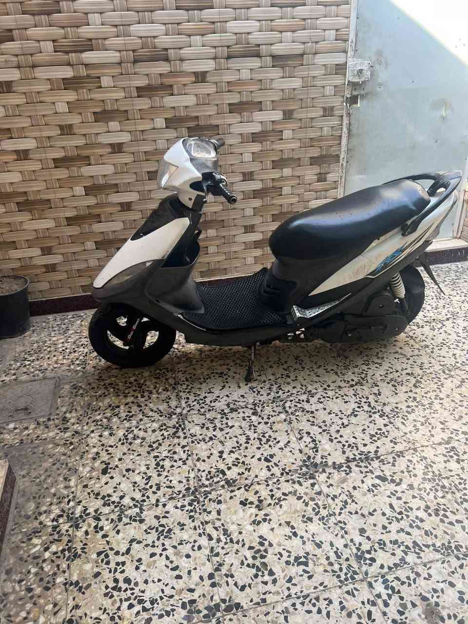 ماكس عدلة • بوشة٤٩ • مفتوحة