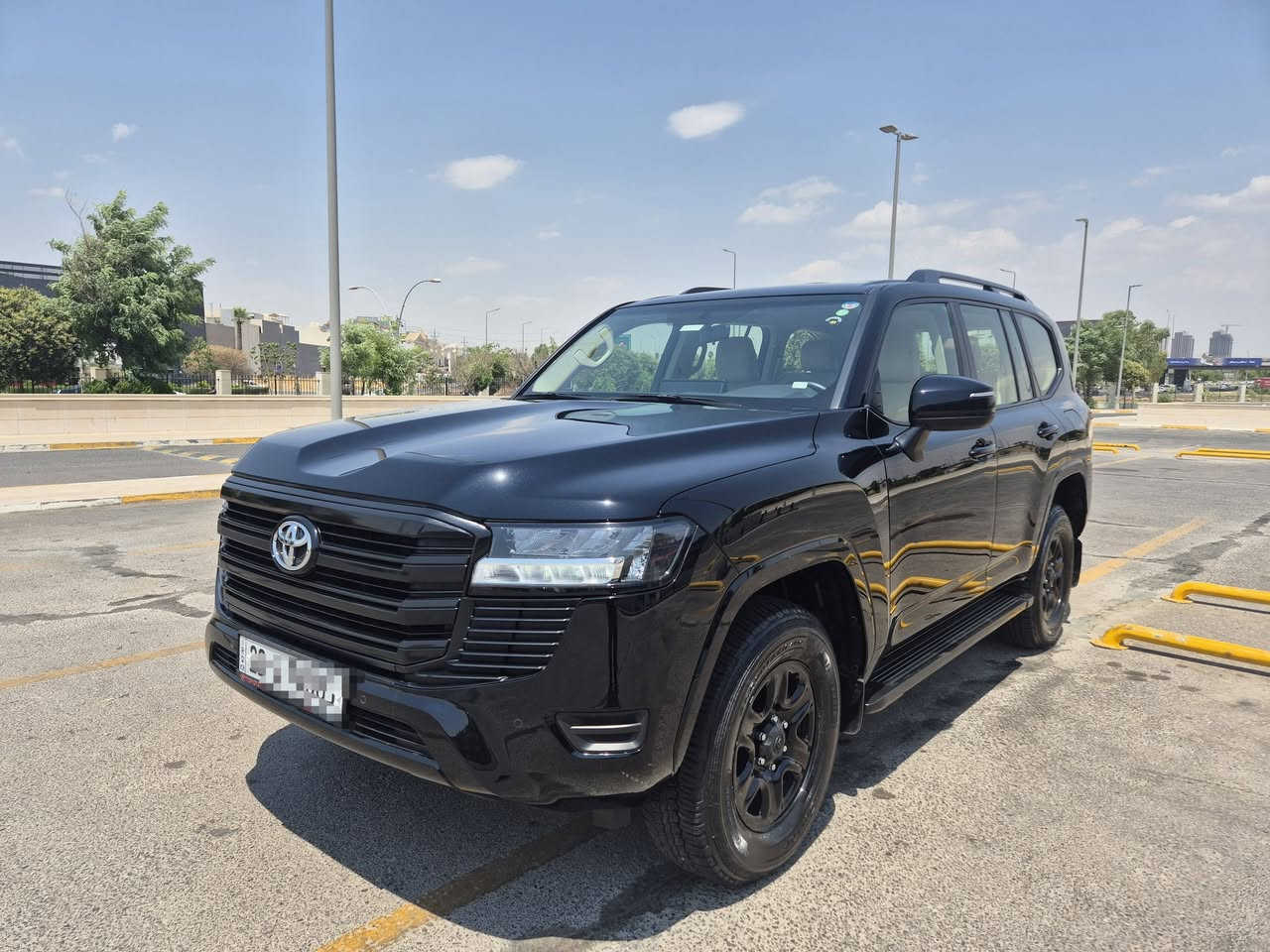 تويوتا لاندكروزر GX موديل 2022
سنة الصنع 2022
ضمان شركة جيهان
ماشيـة 46 ألف كم
رقم أربيل جديد
باسمي، تحويل مباشر

المواصفات:
محرك 6 سلندر تنفس طبيعي 4.0 لتر
المكينة والكير بشرط
تبريد وتدفئة أمامي وخلفي
بصمة أبواب
مصابيح LED وزينون
7 راكب
حساسات أمامية وخلفية
كفالة عامة، السيارة مكفولة وكلشي بيها
مغلفة بالكامل PPF

السيارة موجودة في أربيل
رقم *********** كورك وواتساب

السعر 🟩علق ستصل لك رسالة تتضمن السعر
