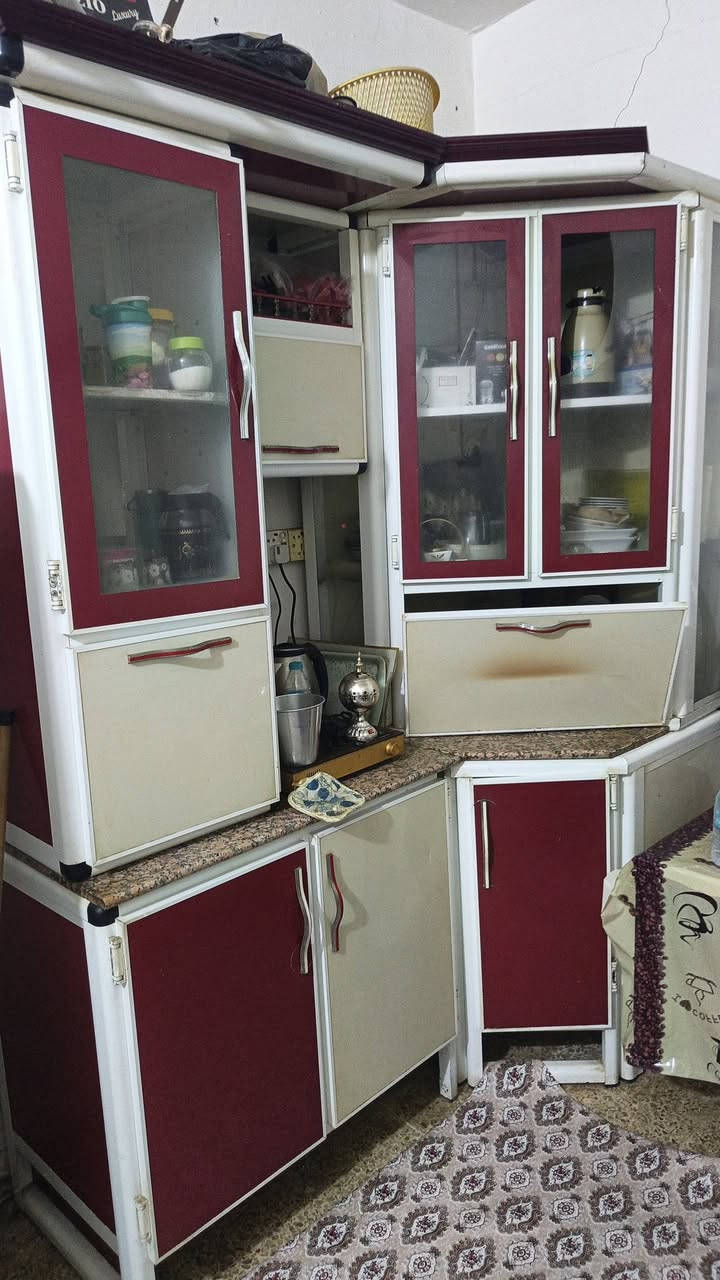 غراض البيع بسعر مناسب للاستفسار الاتصال على الرقم***********
