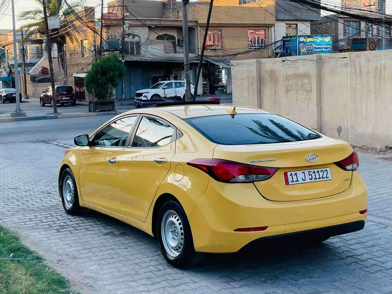 سلام عليكم البيع هونداي إلنترا موديل 2015 وارد امريكي حادث جاملغ امامي بدون دواخل فقط ولباقي مكفولة كفالة عامة فول مواصفات سيارة جديدة وجاهزة من كلشي تبريد ثلج حدادية تخم تاير كير ومكينة 1800 دوش مامفتوحه سنويه 2032 هيه غرامات مصفره سيارة أحله من صور السعر 104 لاستفسار علا رقم *********** مكان سيارة كربلاء
