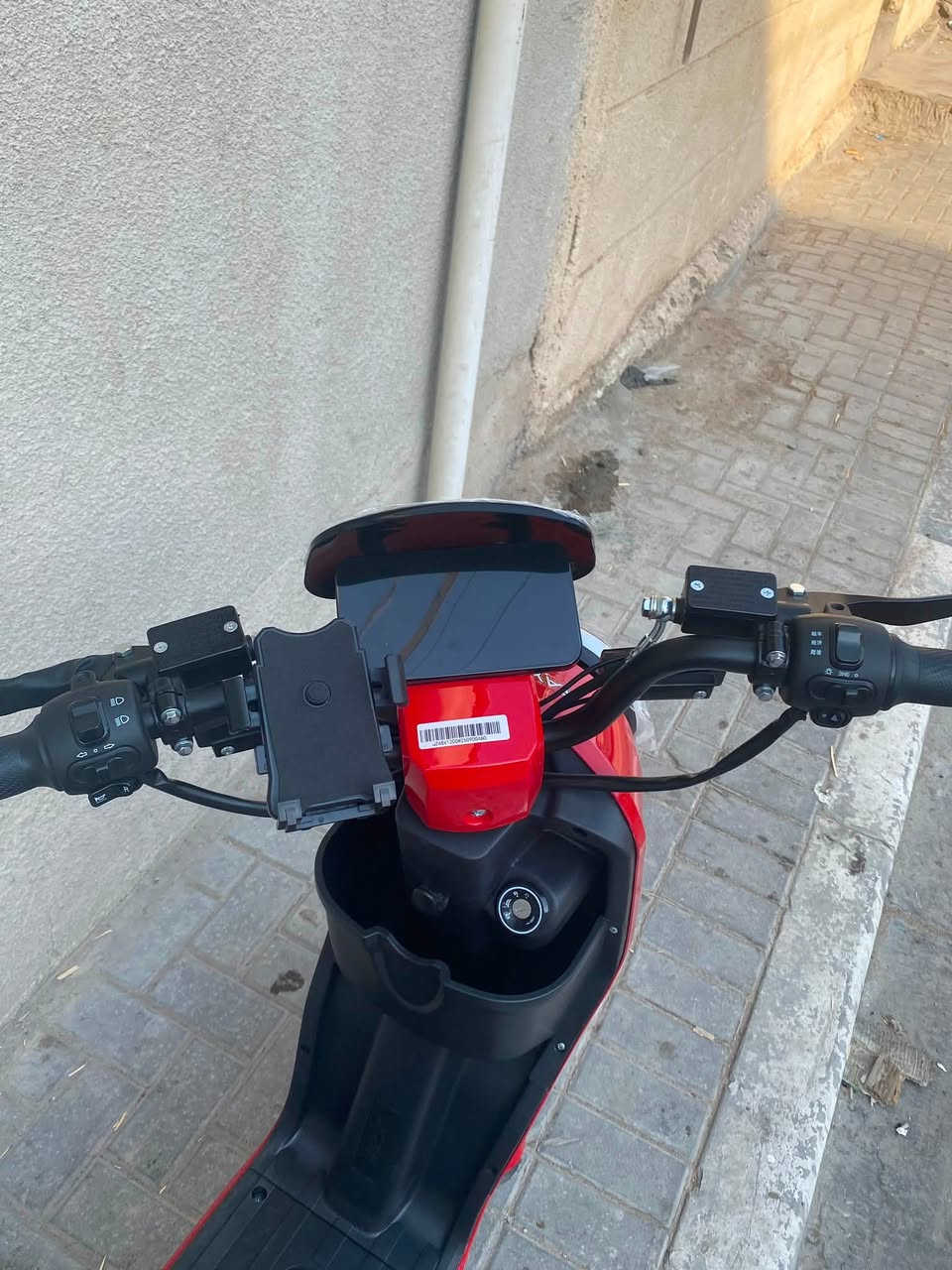 السلام عليكم للبيع R9 ريان 2026 الدراجه قبل 3 أيام طلعته من الوكيل بعدهي زيرو بطاريات 32 أمبير دراجه كلش جديده واسرع من R9 الونلي بيه بصمات ثنين وكارت تشغيل ثنين سويجات ثنين شاحنه وغراضه كله موجودات لزمات الشركه بيه الدراجه كله شغاله شرط الفحص مكاني البصره الحيانيه سعر الدراجه 625 قفل قفل اخوان لحد يراسلني ويكسر بسعره تكدر تروح للوكيل وشوف اسعارهن 650 وفوك رقم الهاتف ***********
