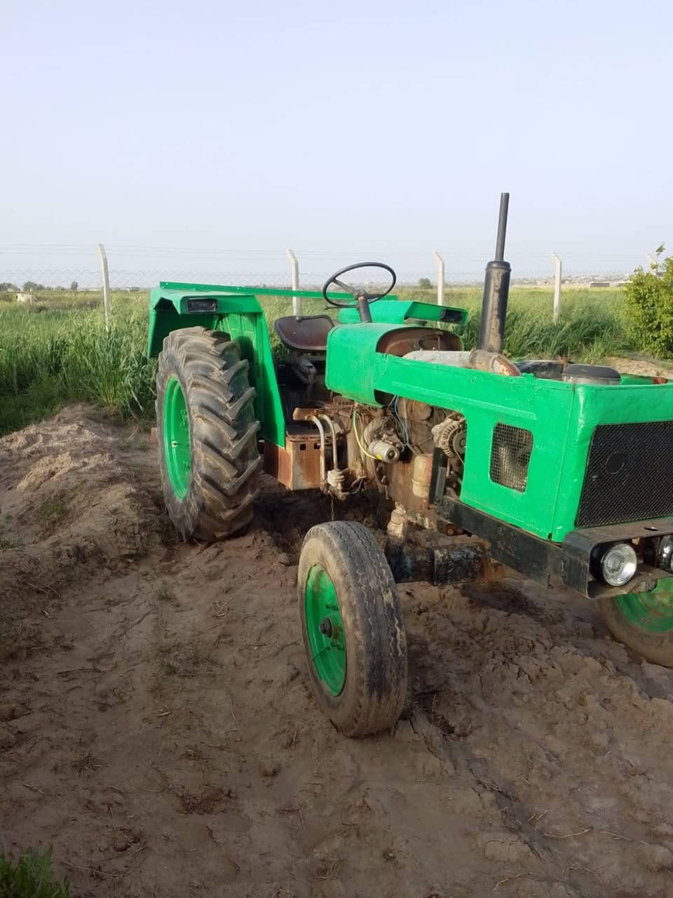 عنتر موديل 92 جاهز للبيع بدون اوراق يعني ما مسجل السعر ثلاته مليون رقم صاحبها *********** العنواني صلاح الدين بيجي الزويه
