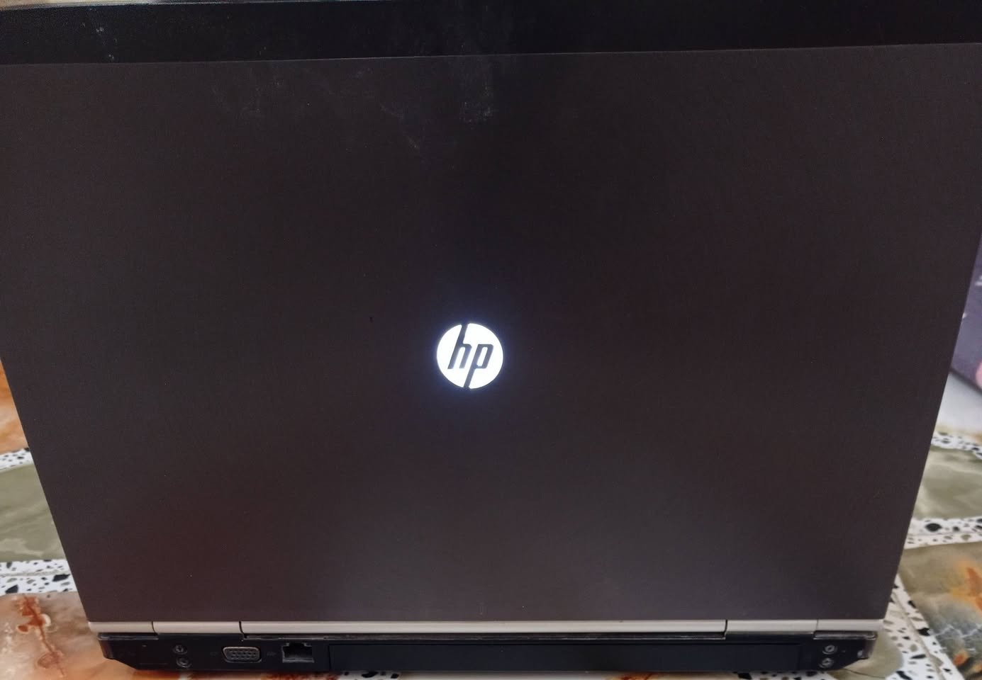 لابتوب hp للبيع  ما داخل تصليح المواصفات مرفقة بصورة بسعر ٢٥٠وقابل للتفاوض ***********   نضافة %90

نص مكتوب في الصور:
- Item Value OS Name Microsoft Windows 10 Pro Version 10.0.19045 Build 19045 Other OS Description Not Available OS Manufacturer Microsoft Corporation System Name DESKTOP-7KK101M System Manufacturer Hewlett-Packard System Model HP EliteBook 8470w System Type x64-based PC System SKU A3B76AV Processor Intel(R) Core(TM) i7-3520M CPU @ 2.90GHz, 2901 Mhz, 2 Core(s), 4 Logical Pr... BIOS Version/Date Hewlett-Packard 68ICF Ver. F.41, 28/03/2013 SMBIOS Version 2.7 Embedded Controller Version 66.52 BIOS Mode Legacy BaseBoard Manufacturer Hewlett-Packard BaseBoard Product 179B BaseBoard Version KBC Version 42.34 Platform Role Mobile Secure Boot State Unsupported PCR7 Configuration Binding Not Possible Windows Directory C:\Windows System Directory C:\Windows\system32 Boot Device \Device\HarddiskVolume1 Locale United States Hardware Abstraction Layer Version = "10.0.19041.5072" User Name DESKTOP-7KK101M\NASEER & ALI Time Zone Arabic Standard Time Installed Physical Memory (RAM) 8.00 GB Total Physical Memory 7.93 GB Available Physical Memory 5.20 GB Total Virtual Memory 8.43 GB