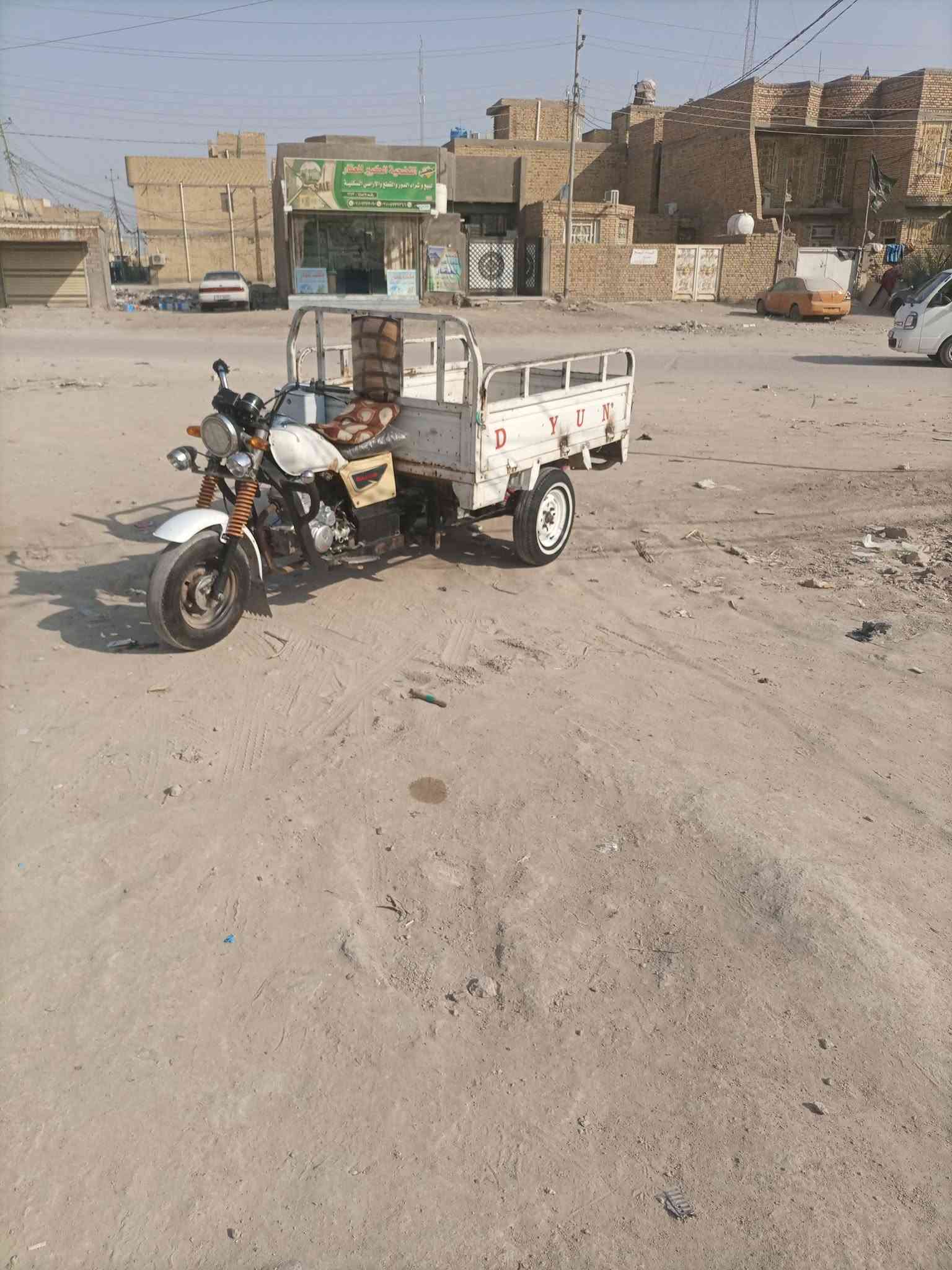 ***********
للبيع ستوته جديده موديل 2011 
مكينه بلكارتون تايرات جدد بدي شوف العين
