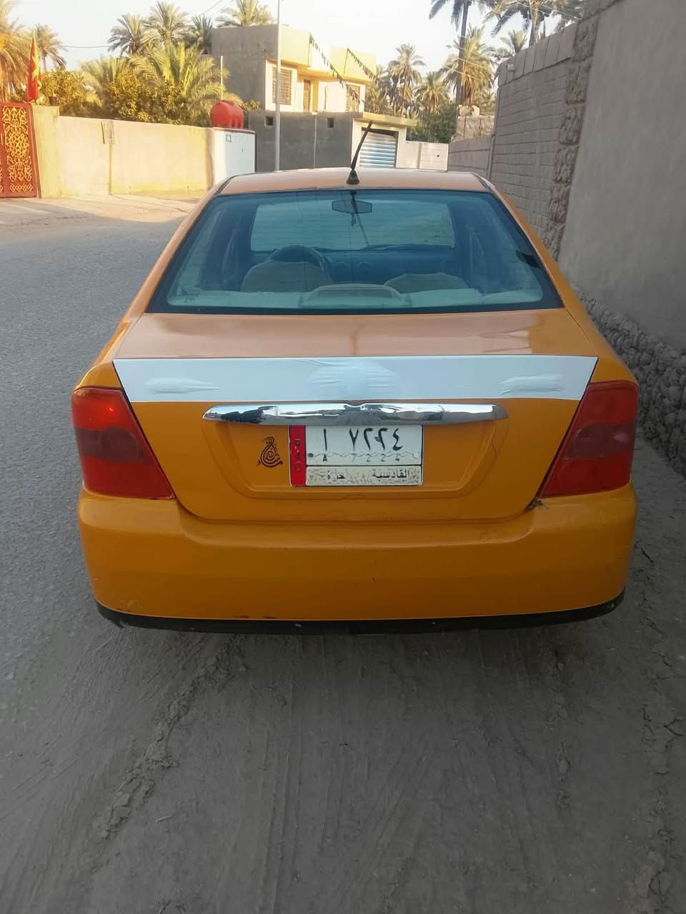 السلام عليكم سيكي جيلي ٢٠١٢ 
كير ومكينه خير من الله حداديه جديده كهربائيات كلها شغاله مصفره هيئه وغرامات سنويه مجدده تحويل ثاني يوم السعر ١٨ للاستفسار مكاني بابل ***********
