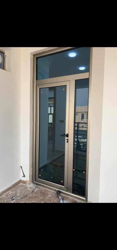 معمل الرعد لاعمال الالمنيوم والزجاج..تشمل عمل أبواب..شبابيك ..محجرات درج ..شبابيك سلايد..سكالايت ..بغداد ساحه النصر /الاستفسار والاتصال *********** ***********/واتساب
