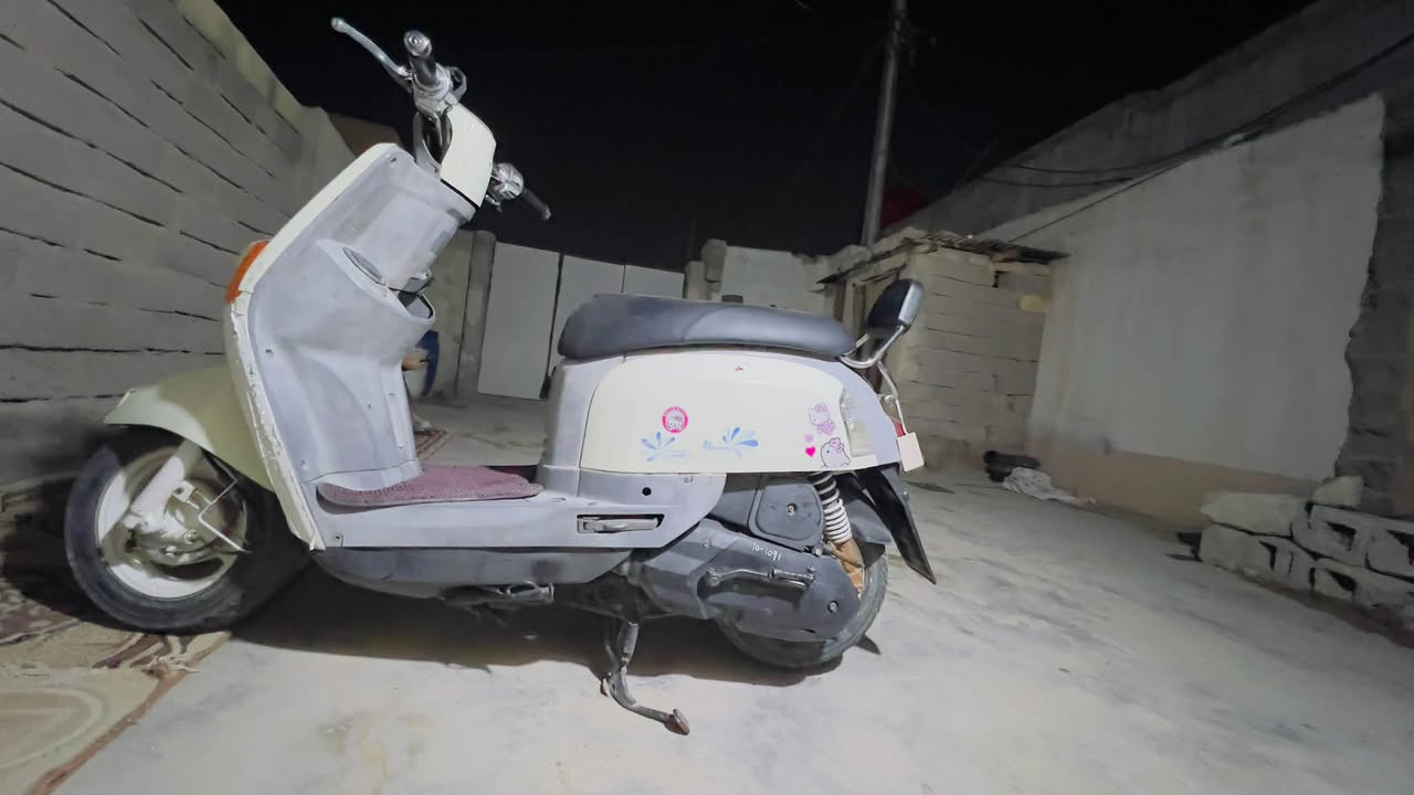 السلام عليكم شباب
بوليس البيع السعر 950 بيهه مجال

كفاله من مكينه من شاصي من كفرات بلادي

دراجه ما متعوبه كامله من كلشي كفاله عامه 

مكان البصره 

الرقم الهاتف ***********
