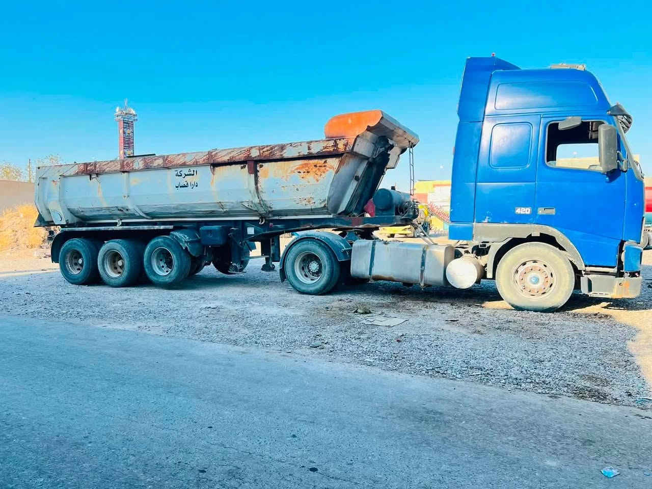 السلام عليكم فالفو شخاطه موديل 2000 السعر 160 وبيها مجال للستفسار اتصل ***********
