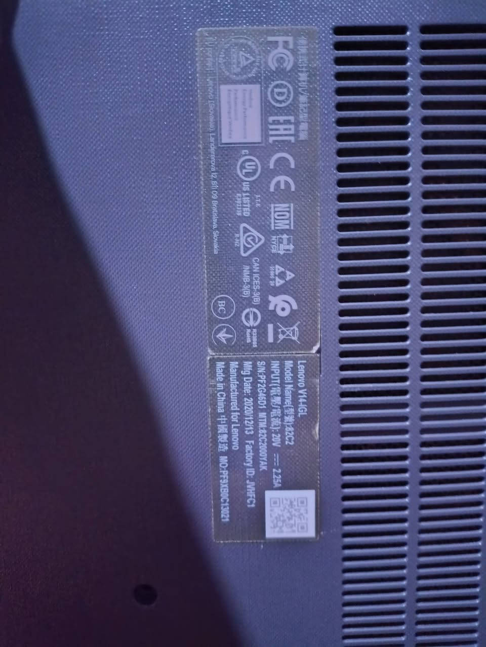 للبيع لابتوب Lenovo V14-IGL عملي 
السلام عليكم، عندي لابتوب لينوفو موديل Lenovo V14-IGL 

الحاسبة ثقيلة بالاستخدام وبيها تعليق ومو كلش سلسة بالأداء لأن الهارد مالتها الحالي بطيء (من النوع القديم HDD أو النظام مضغوط)، ومو مال شغل ثقيل أو برامج صعبة وهي على وضعها هذا.

تكدر تبدل الهارد مالته ب ssd أو تضيف رامات خارجيه أو تغير نظام التشغيل من وندوز ١١ إلى وندوز ١٠ وأصحاب الخبرة بعد يعرفون شلون يرتبوها بس اني ما فارغ وماعندي مجال الها .

اريدها ب ١٧٠ وبيها مجال الحاسبة مستخدمة قليل ومابيه خلل أو كسر بس يردلها ترتيبات واني مو متفرغ .
مكاني نجف 
***********
