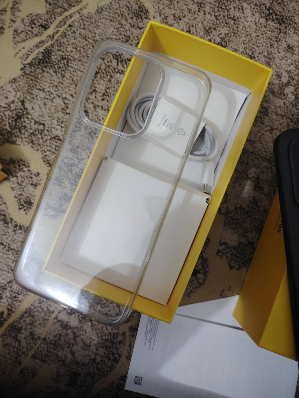 سلام عليكم للبيع 
🔥 POCO C85  🔥

💾 8GB RAM + 256GB

🔋 6000mAh

⚡ شحن سريع 33W

📺 شاشة 6.9” HD+

📸 كاميرا 50MP + AI

💰 السعر: 250 الف وبي مجال
إتصال ***********
مكان ناصريه المركز

