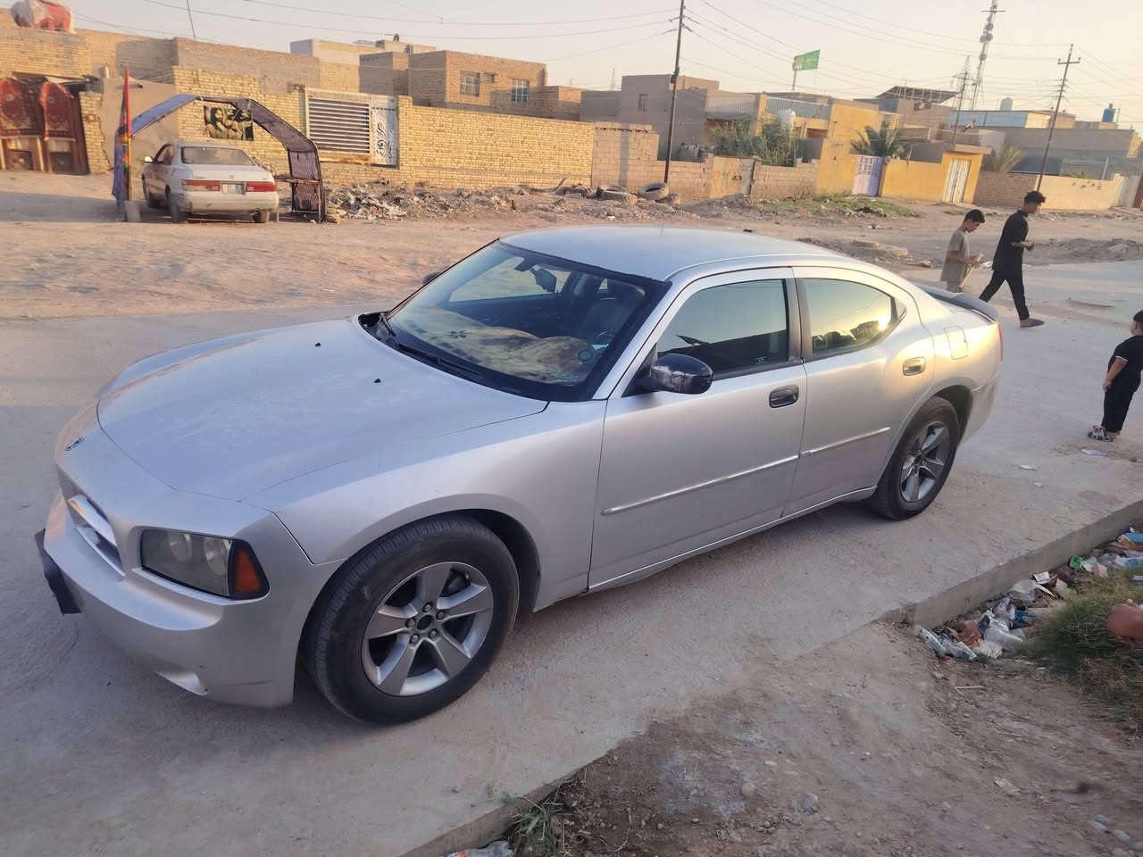 جارجر 10
رقم بصره بأسمي
سنويه ٢٠٢٨
وارد كندي بدون ضربه
صبغ جاملغات الخلفي أثر جراد+الهلاليات
تبديل جاملغ الأمامي والباب الخلفي مال السايق
والباقي كفاله
مكان السيارة الرفاعي
رقم الهاتف
***********
 ***********

