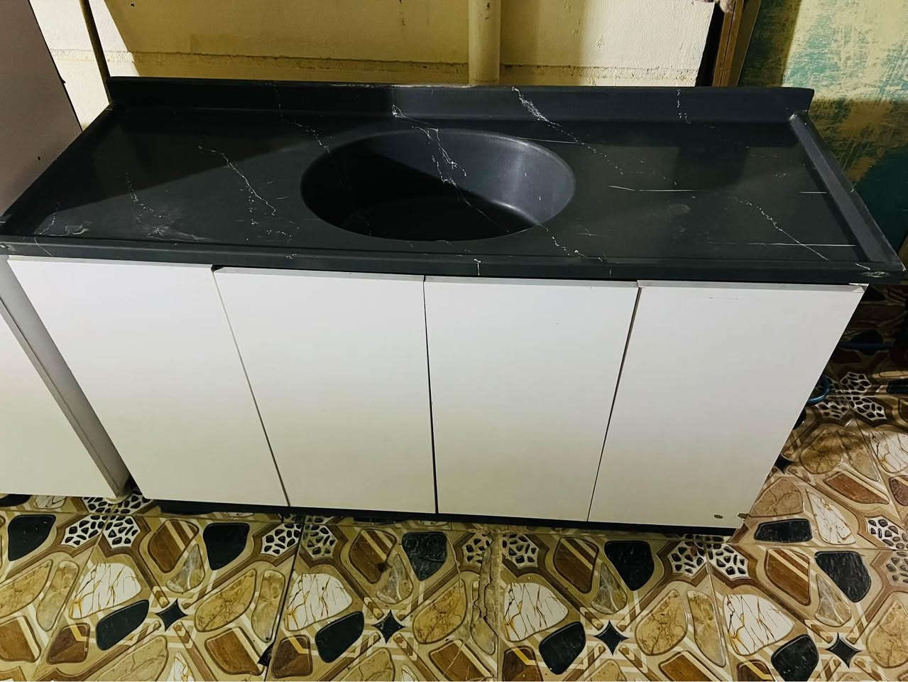 مزاد انس الوندي 

كاونتر خشب تركي لون ابيض 3 متر وسنك متر ونص مرمر كلش جديد ونظيف سعر 550 الف 

للبيع والمراوس مراسله الصفحه او اتصال على رقم التالي 

***********

واتساب ***********

عنوان بختياري اول مقابيل مدرسه روشنبير خناقين, ديالى
