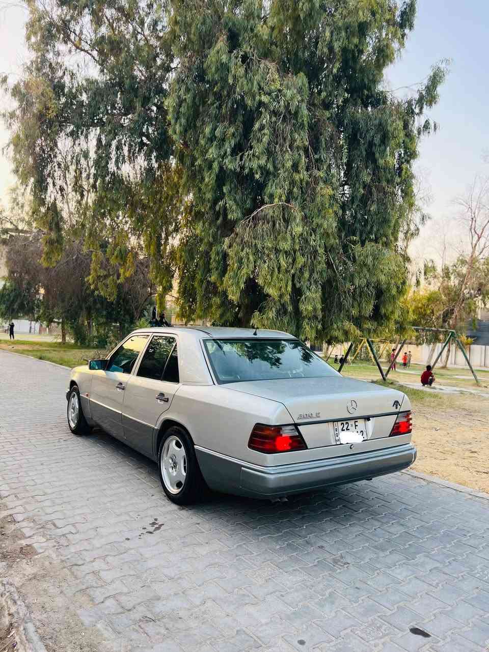 سلام عليكم مارسدس دب🐻 مديل 1992مكفوله من ضربه بيه صبغ جماليه فقط دواخل كفاله مكينه 300عنكبوت بلادي  السياره كله بلاديه ومابيه نقص برغي تبريد ثلج حداديه تخم تاير باتري سنتر لك ويلكب كير ومكينه كفاله بيهة شلعه تشك الكاع لا خربطه ولا شي صافيه ساعه
قفل سرعه كامره اماميه كامره خلفيه غرفه مخمل نيلي كلش جديده بطاين جدد  رقم اربيل دولي  مكان سياره كربلاء الاستفسار ‏
‪***********‬‏
السعر السياره 75وبيه مجال قليل الشراي وسياره كلشي بيه بلادي
سلام عليكم مارسدس دب🐻 مديل 1992مكفوله من ضربه بيه صبغ جماليه فقط دواخل كفاله مكينه 300عنكبوت بلادي  السياره كله بلاديه ومابيه نقص برغي تبريد ثلج حداديه تخم تاير باتري سنتر لك ويلكب كير ومكينه كفاله بيهة شلعه تشك الكاع لا خربطه ولا شي صافيه ساعه
