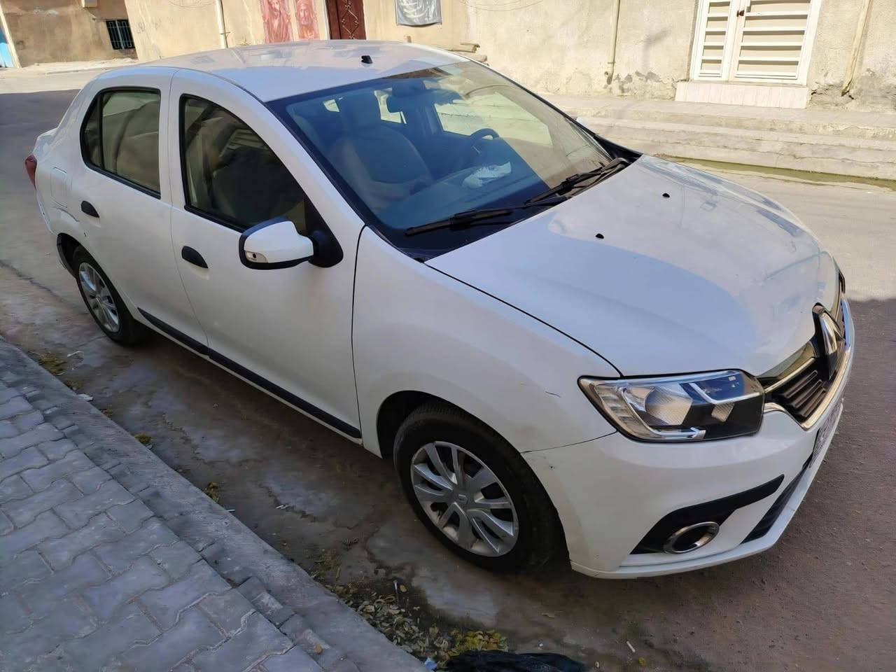 السلام علیکم
رينو سمبل للبيع
بيها منظومة غاز +بانزين
ماشية 90 الف
السعر 80$
للأستفسار الاتصال الرقم
***********
