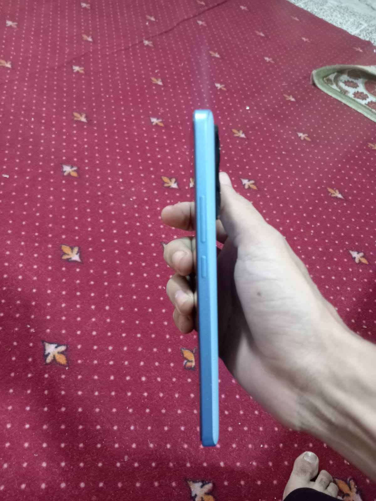 هاتف Xiaomi 13T Pro:🛑 بدون ملحقااات 🛑
المواصفات 
 * الذاكرة: 256GB تخزين مع 12GB رام.
 * الشرائح: يدعم شريحة مادية واحدة (Nano-SIM) بالإضافة إلى eSIM (الشريحة المدمجة).
 * الأداء: معالج MediaTek Dimensity 9200+ القوي.
 * الشاشة: AMOLED بحجم 6.67 بوصة وبتردد 144Hz.
 * البطارية والشحن: 5000mAh شحن خارق بقدرة 120W.
 * الكاميرا: ثلاثية بدقة 50MP بالتعاون مع Leica.
وحش الألعاب 120 فريم ببجي 🎮🔥
السعر 320 وبي مجال بسيط 
مكاني كربلاء الطاقة
رقم الهاتف *********** كربلاء, العراق

نص مكتوب في الصور:
- الإعدادات الحساب عناصر التحكم الرسومات الجرافيكية مفاتيح التحكم الحساسية الالتقاط نقطة التصويب والمؤثرات الصوت ورد فعل اللمس الإشعارات صوصية والاجتماعية تفضيلات الرسوميات مخصص معدل إطارات أفضل متوازنة رسومات أفضل معدل الإطارات: مرتفع الرسوميات: عالية الدقة Hub معدل الإطارات: اكستريم+ الرسوميات: متوازنة ساحة الانتظار معدل الإطارات: ألترا إكستريم الرسوميات: سلاسة فائقة القتال القتال ساحة الانتظار المنزل HUB الرسوميات تفضيلات معدل الإطارات إعدادات معدل الإطارات معدل الإطارات الحالي: 120 (إعادة التعيين لاستعادة إعدادات الرسوميات الافتراضية) إعادة ضبط الرسوميات