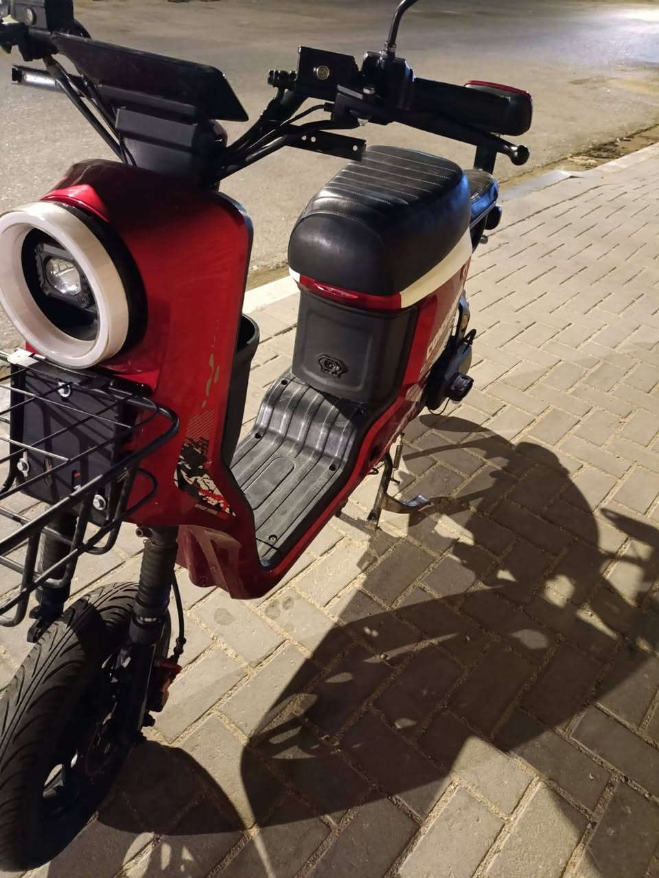 سلام عليكم  إكس 900 العاديه مديل 2025  بطاريات 22 خمسه سعر 280قفلها نقصها فقط  مدكر واشاير اماميه  عنوان قبله   *********** بيع فقط بدون مراوس
