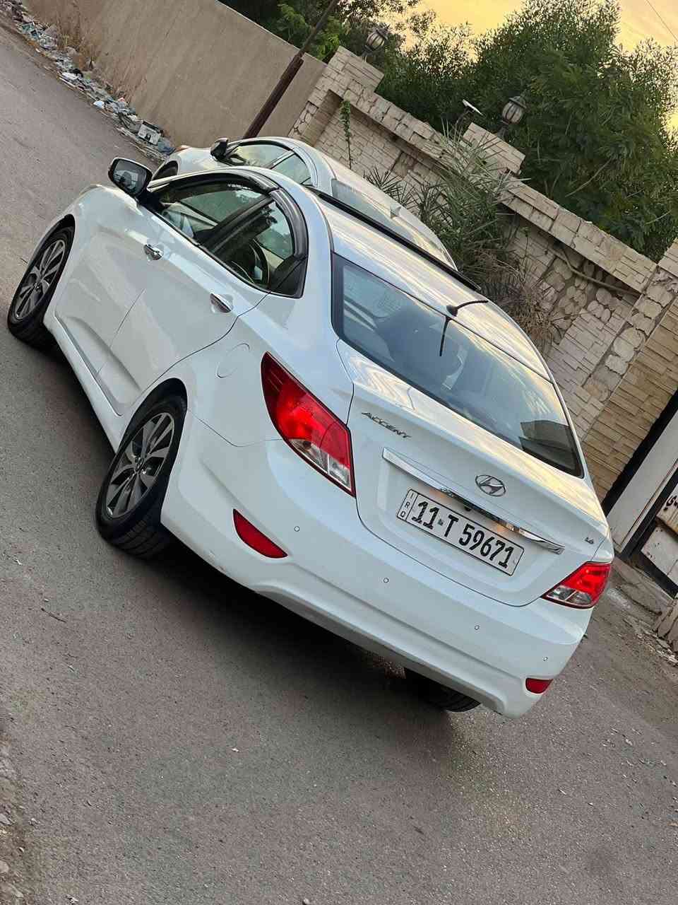 السلام عليكم.
اكسنت ٢٠١٦
خليجي بيه باب امامي مبدل اصلي وكاله ونصف باب خلفي صبغ فقط 
محرك ١٦٠٠ دبل قطره+فتحه+تحكمات استيرن جهتين+شاشه ابل كار بلي + كاميرا خلفيه+ حساسات خلفي+ اشاير بلمري +
سلايد + لد امامي + لد خلفي 
السعر٩٣ وبيه مجال 
الكراده قبل جسر لمعلق 
***********

نص مكتوب في الصور:
- ملاحظة: منحني دخلي كامل مسؤوفيتنا بعد الفحص وتسليم التقرير الي الزبون
- رقم السيارة: 11T59671
- وقت الفحص: 02:45 م
- الجانب الايمن: يوجد بارد ورصعات وخقوش وباب الامامي مقلوع
- الجانب الايسر: يوجد بارد ورصعات وخقوش وباب خلفي مقلوع ويوجد معجون من الداخل
- الجانب الخلفي: يوجد رصعات حالوب وخقوش ويوجد ودعة بسيطة بالبدنه
- الجانب العلوي:
- الجانب الامامي: يوجد رصعات حالوب وخقوش وصبيغ المكان المحدد ويوجد طخة بوجه الناصي الايمن
- كفافة المحرك
- سليم
- كفافة ناقل الحركه [ الكير]
- صبغ تبديل بارد خدوش
- يوجد رصعات حالوب
