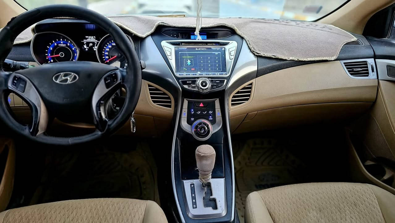 النـترا موديل 2014 خليجي 
رقم بابل جديد تحويل مباشر
 السيارة فقط جاملغ  بدون داخل سونار موضح بالصور
گير+محرك+حداديه+تبريد --كله بشرط
محرك 1800
شاشة كبيرة
تحكم جهتين
فتحة سقف
اشاير مري
مري شفط
كاميرا
ويل بلادي

‼️السعر علق بتم يجيك السعر بالخاص ‼️

📍 مكان السيارة كربلاء 

📞رقم صاحب السيارة 
***********  هـ
***********  هـ
